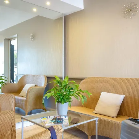 Climatise 2 Pers - Vue - Proche Plage/commerces - Acces Wifi Gratuit - Parking Dispo - Fr-1-466a-34 * Saint-Raphaël