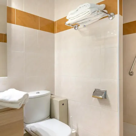 Climatise 2 Pers - Vue - Proche Plage/commerces - Acces Wifi Gratuit - Parking Dispo - Fr-1-466a-34 Apartament Saint-Raphaël