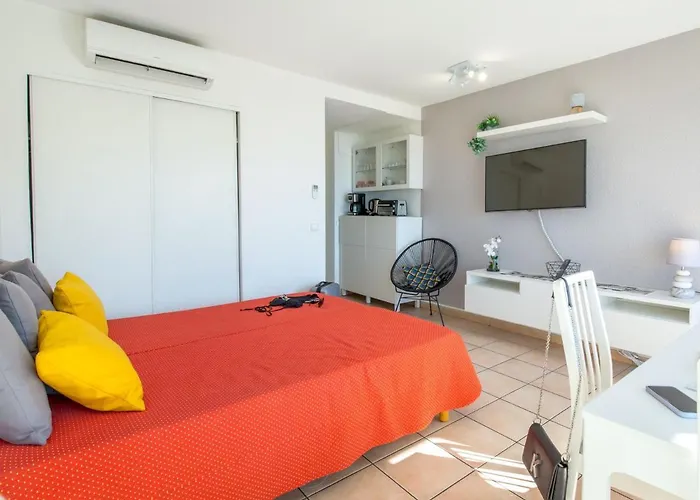 Daire Climatise 2 Pers - Vue - Proche Plage/commerces - Acces Wifi Gratuit - Parking Dispo - Fr-1-466a-34 Saint-Raphaël